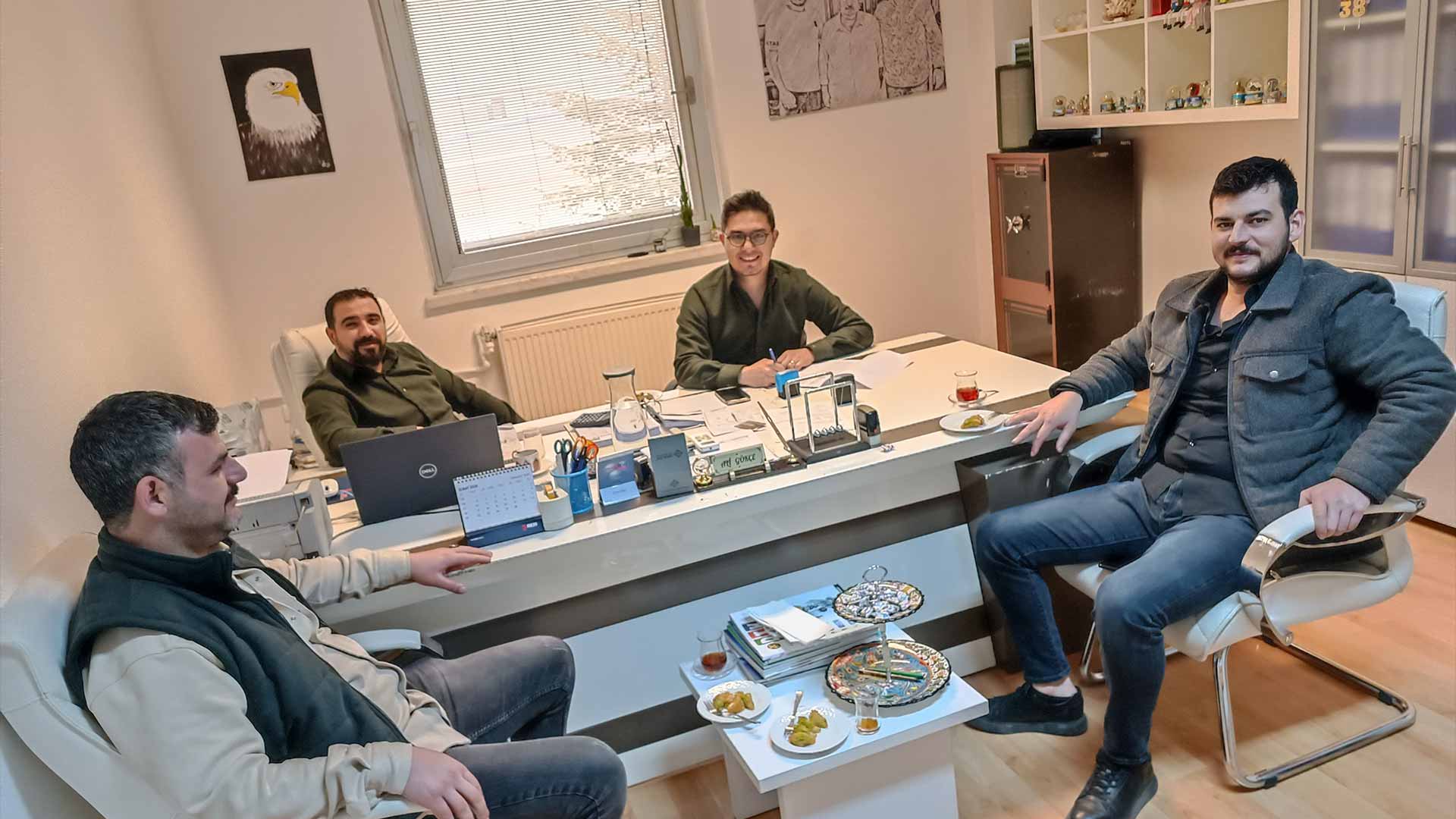 AFT Filtre ve Öztürk Turizm iş birliğiyle, Saray personel taşımacılığı hizmetlerinde güvenli ve konforlu ulaşım sağlanıyor.