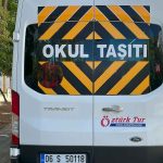 Kazan Öğrenci Servisi aracı yolda hareket ederken.