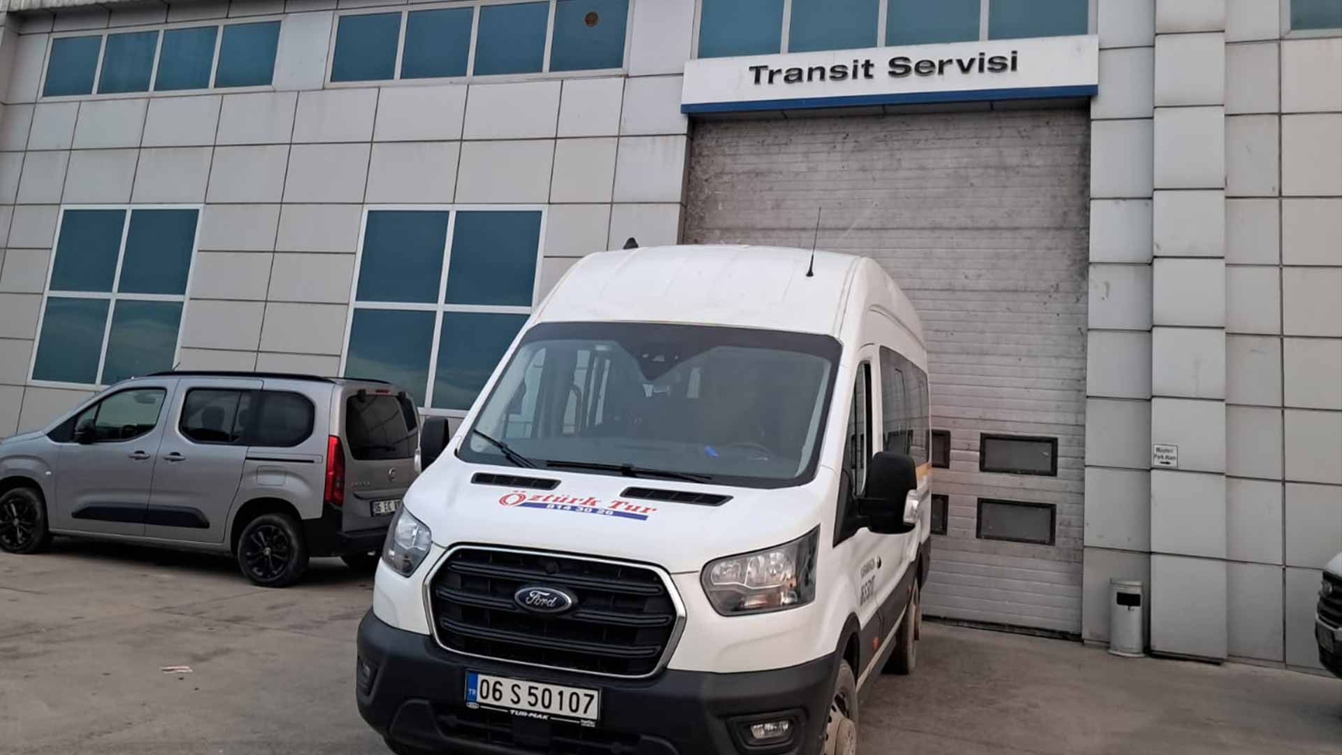 Kazan personel taşıma araç bakımı ile güvenli yolculuk sağlamak için düzenli kontroller yapılmaktadır.